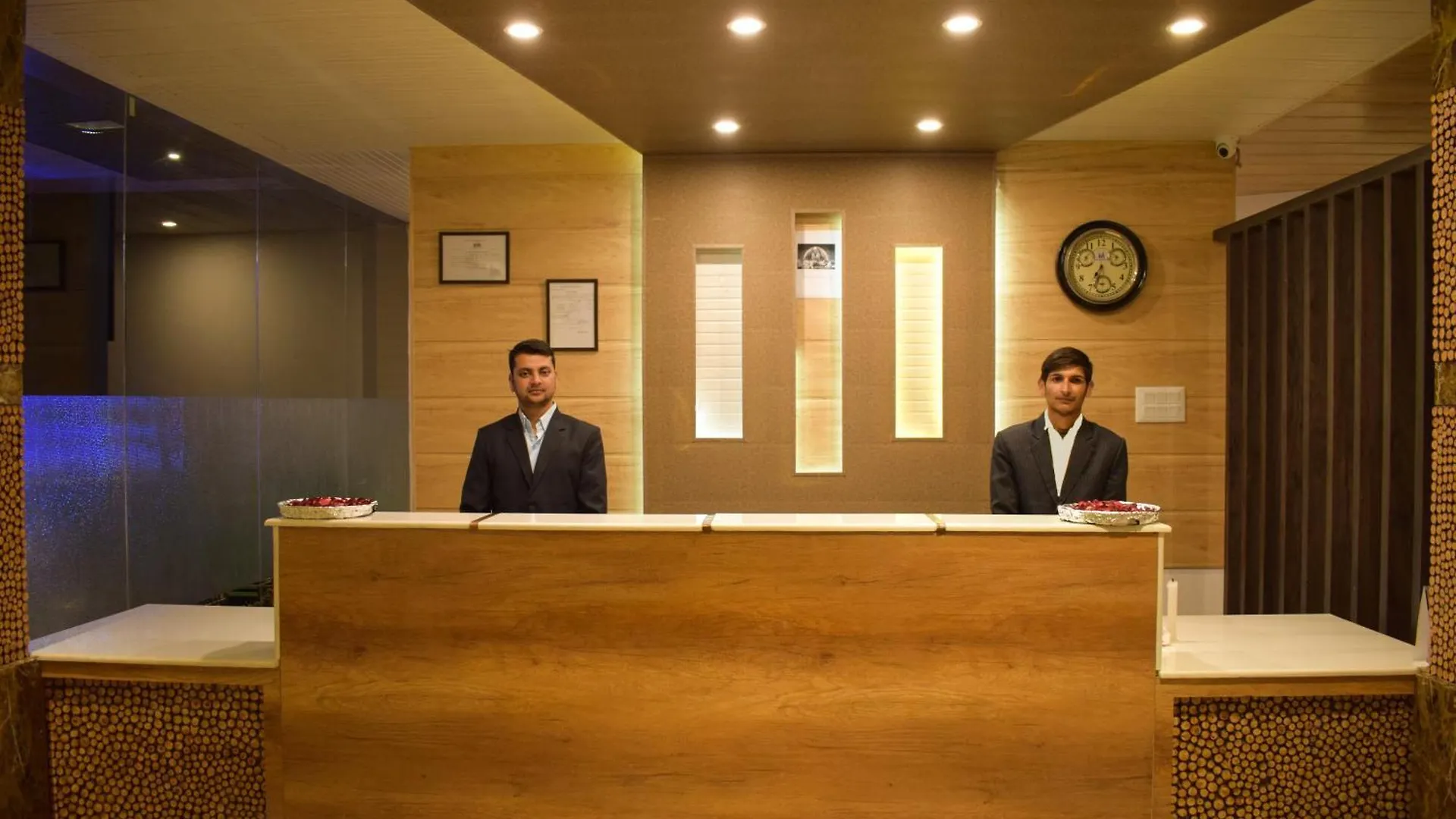 Hotel Valley View Resort Mashobra - Best Holiday Home For Vacations Shimla